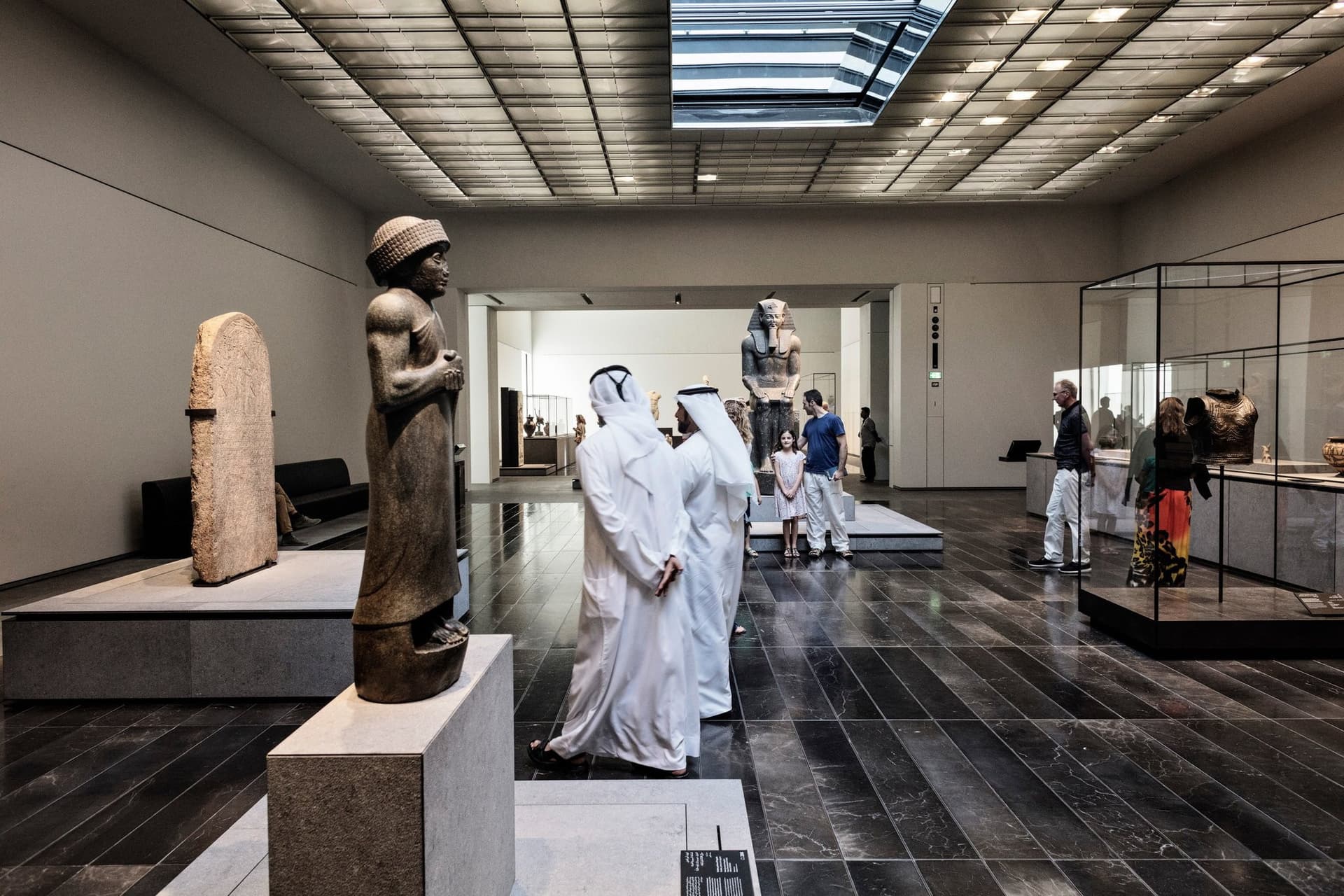 COMBO: The National Aquarium + Louvre Abu Dhabi Tickets - image 8