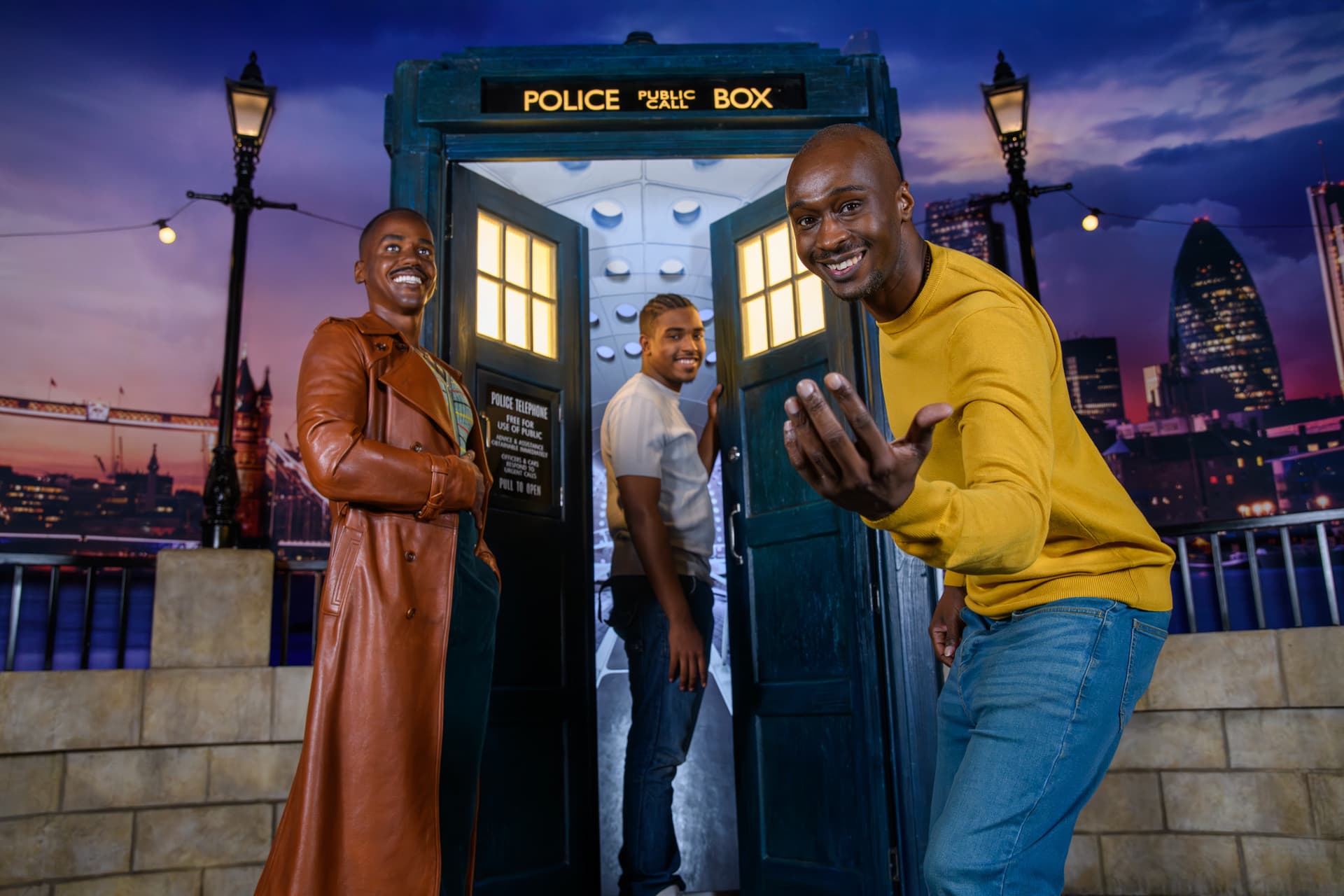 COMBO: London Eye + Madame Tussauds London Ticket - image 9